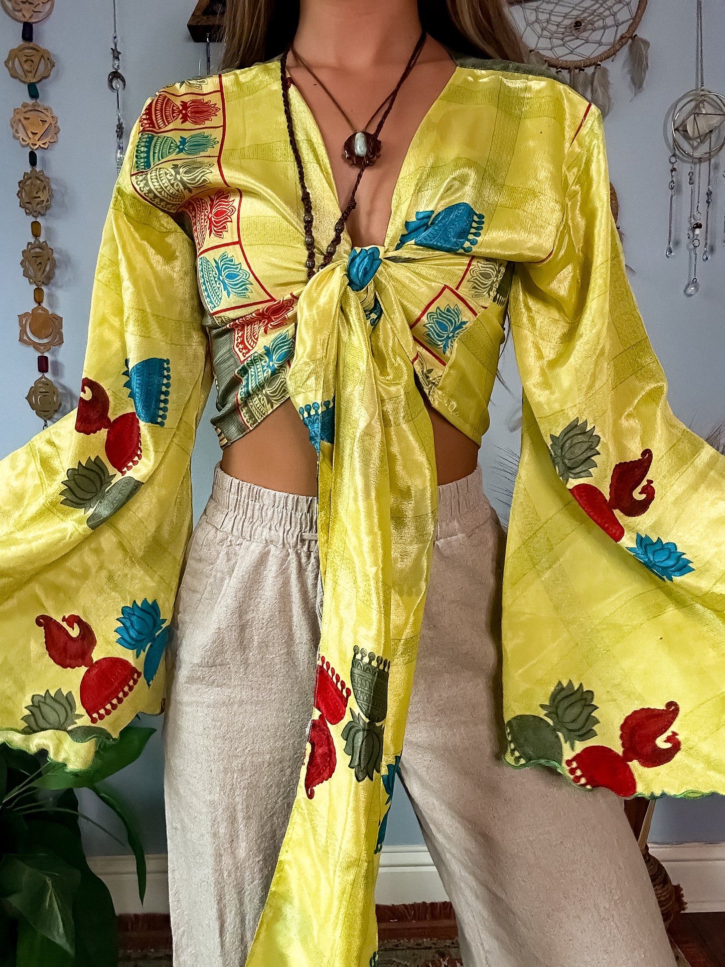 SILK BELL SLEEVE TOP