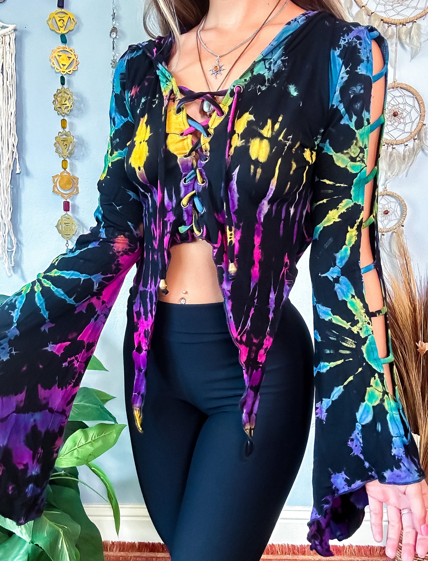 TRIXIE HOODED TOP - BLACK / RAINBOW