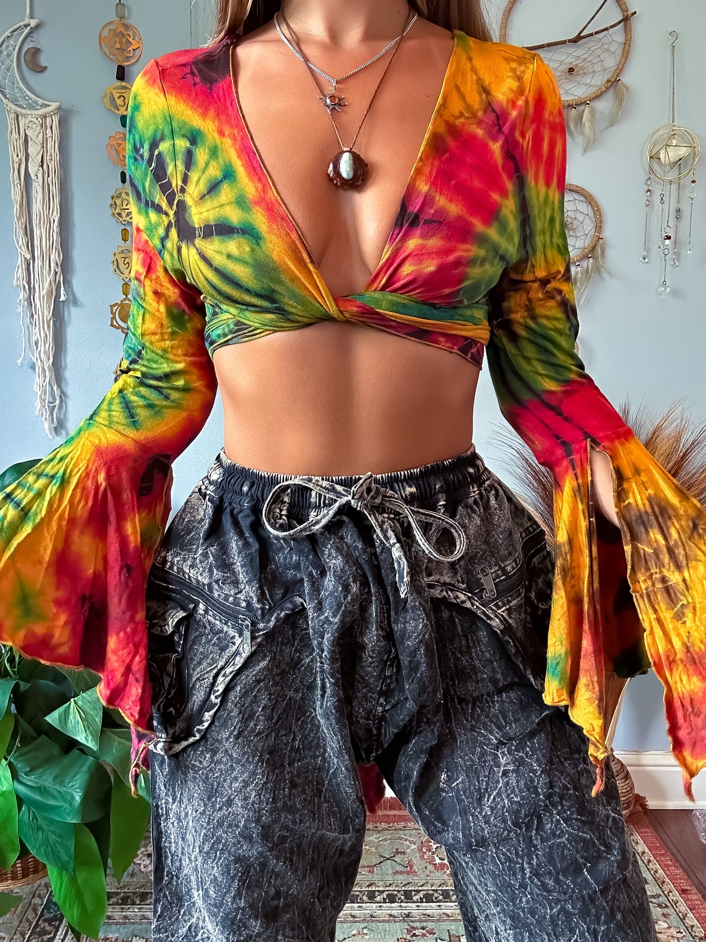 MALOKAI BELL SLEEVE TOP - LEMON LIME