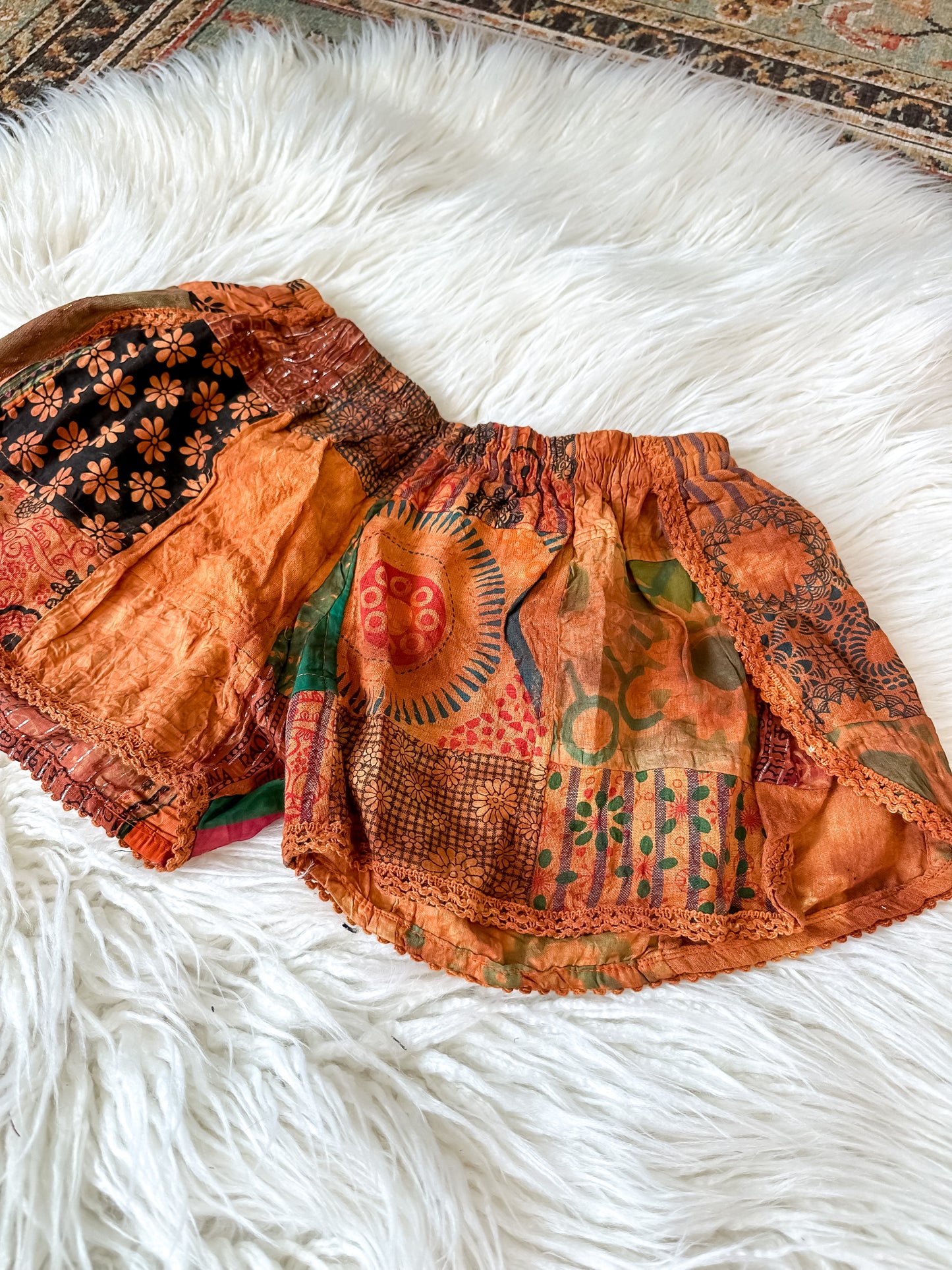 OLETTE LOW RISE SHORTS - RUST