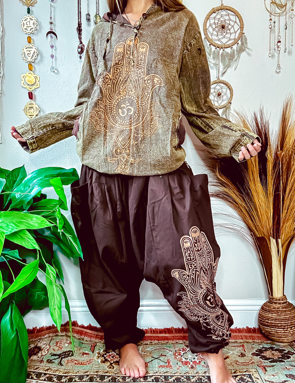 Hamsa Hand Ecru Hoodie Embroidered short loungewear set