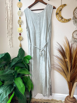 EMBROIDERED DRESS