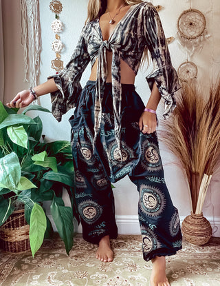 COOKIES & CREAM TIE DYE MULTI-WAY TOP
