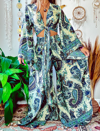 BELL SLEEVE TOP & WIDE LEG PANT SET