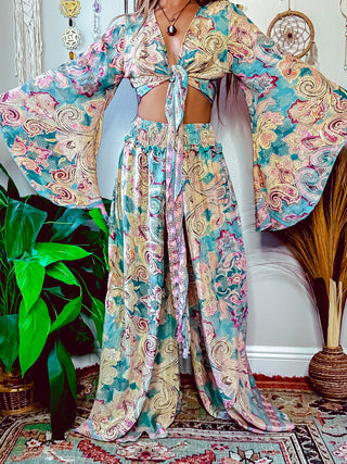 BELL SLEEVE TOP & WIDE LEG PANT SET