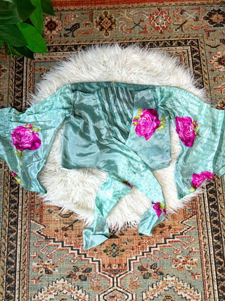 SILK BELL SLEEVE TOP