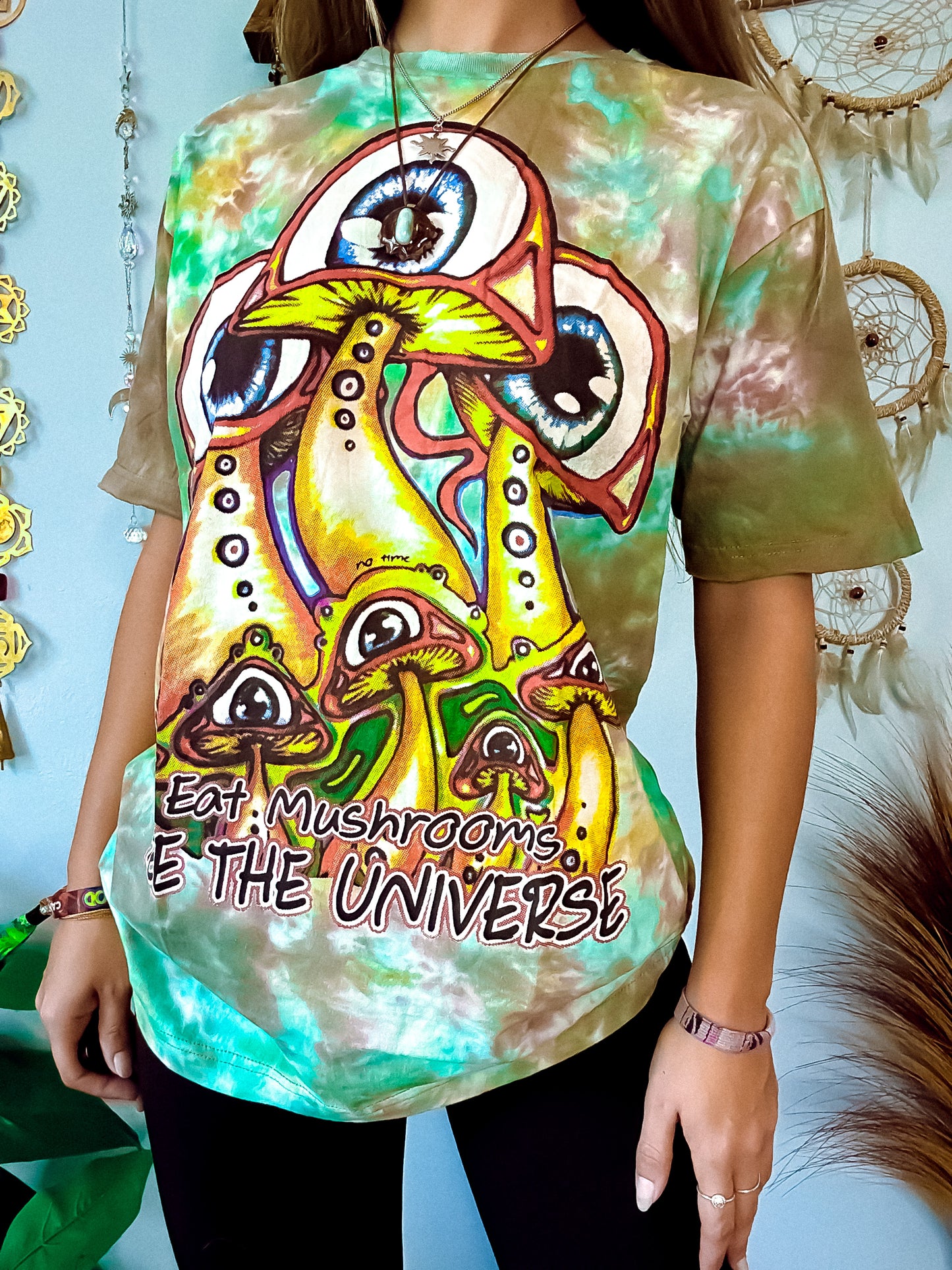 SEE THE UNIVERSE T-SHIRT