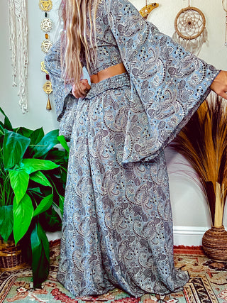 BELL SLEEVE TOP & WIDE LEG PANT SET