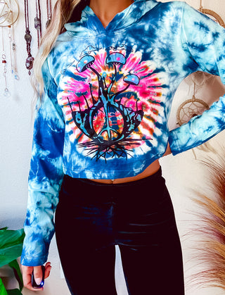 PEACEFUL TRIPS CROPPED HOODIE - BLUE