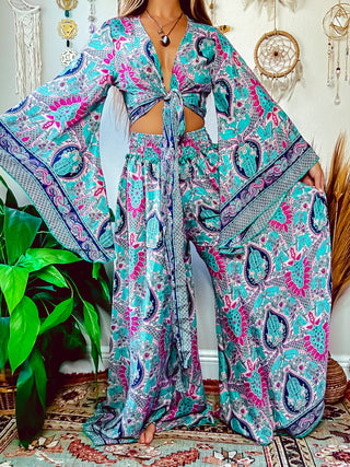 BELL SLEEVE TOP & WIDE LEG PANT SET
