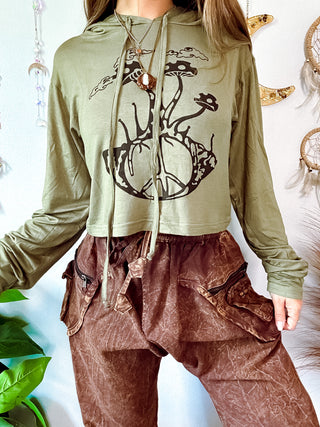 PEACEFUL TRIPS HOODIE - OLIVE