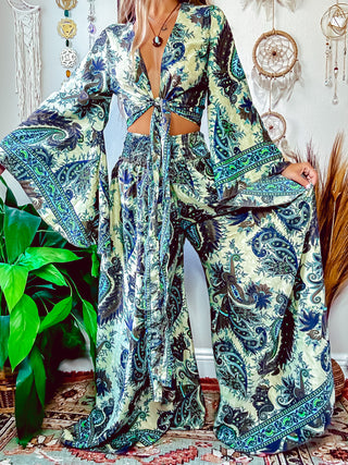 BELL SLEEVE TOP & WIDE LEG PANT SET