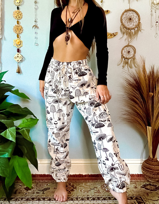 BUTTERFLY TRIPS HAREM TROUSERS - B&W