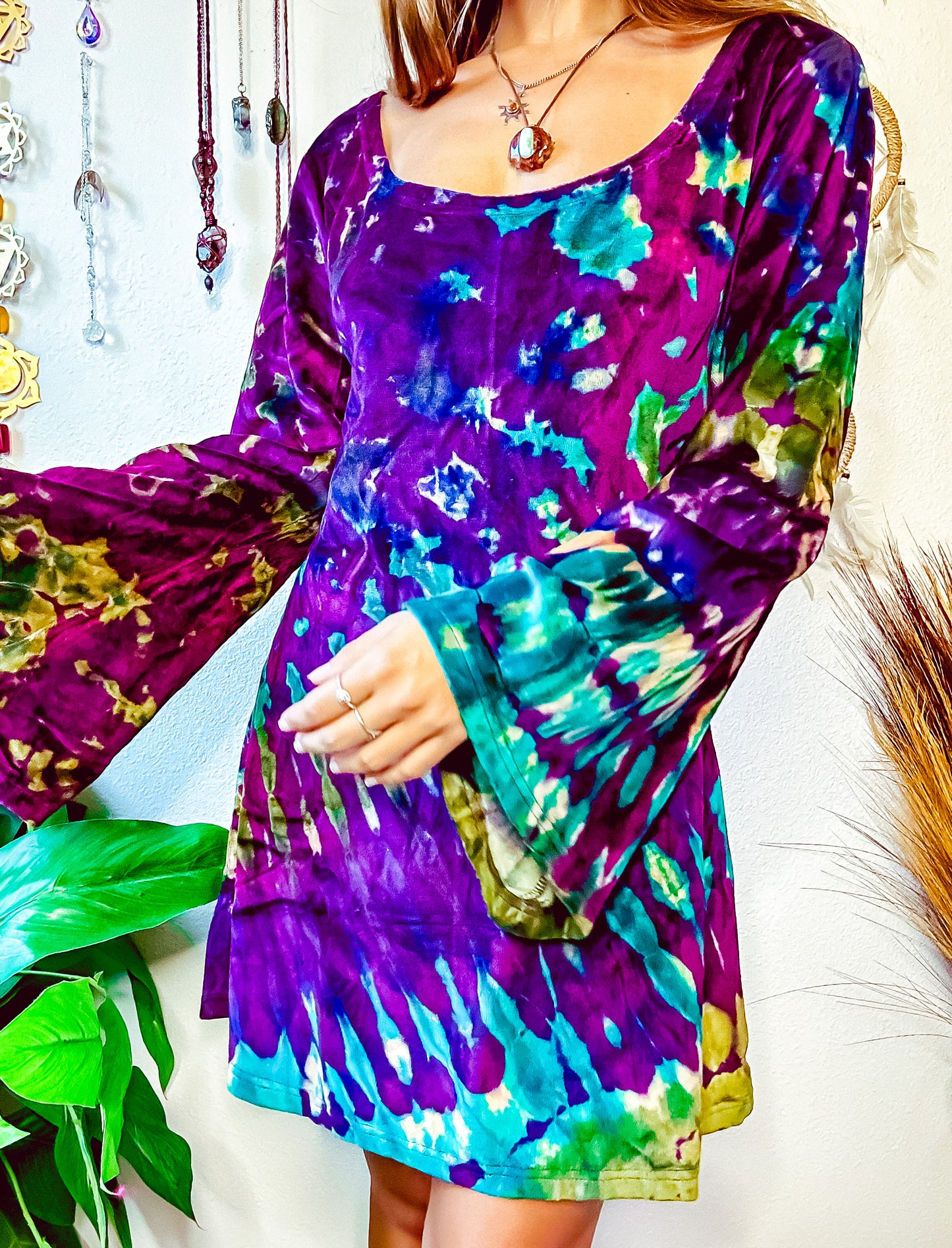 LORA VELVET BELL SLEEVE DRESS