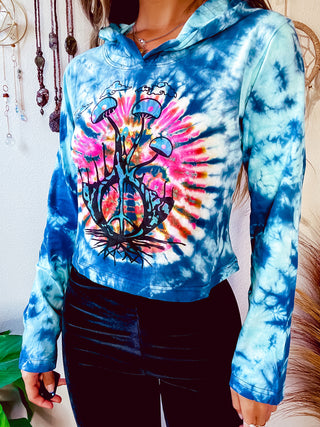 PEACEFUL TRIPS CROPPED HOODIE - BLUE