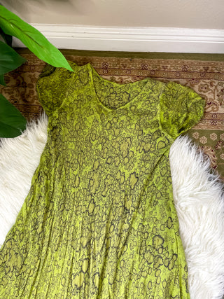 EMBROIDERED SLEEVE ABSTRACT DRESS