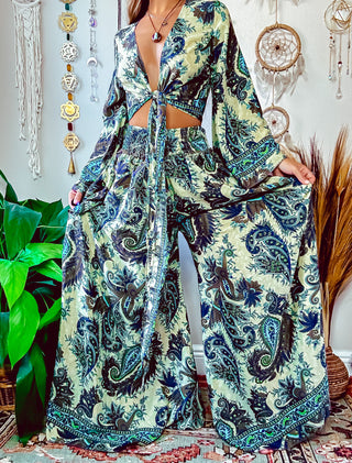 BELL SLEEVE TOP & WIDE LEG PANT SET