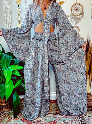 BELL SLEEVE TOP & WIDE LEG PANT SET